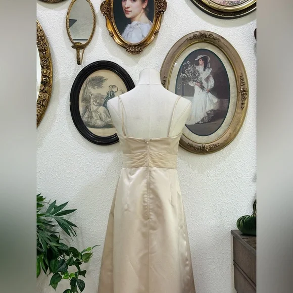 David’s Bridal Champagne Satin Rosette Dress - Size 6 - Picture 5 of 6